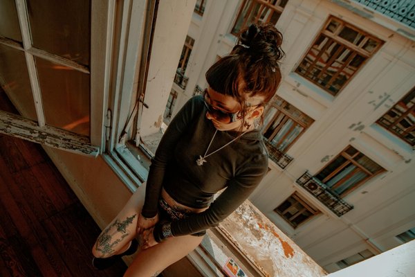 What are the UK guidelines for adopting a rescue pet?